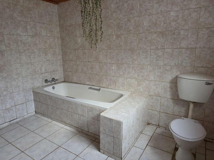 To Let 3 Bedroom Property for Rent in Rhodesdene Northern Cape